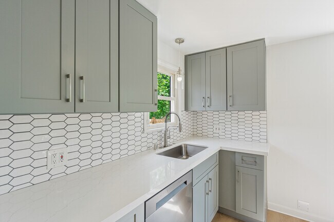 Photo - 6522 16th Ave SW House