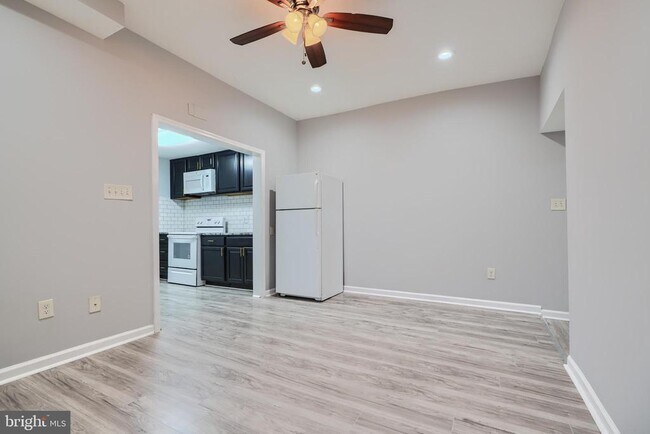 Foto del edificio - 3014 Hamilton Ave