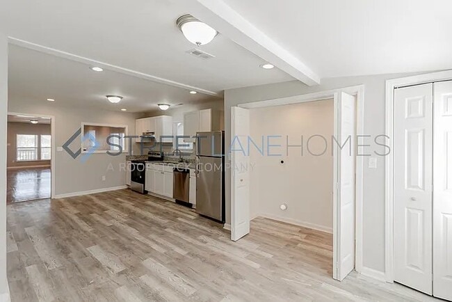 Foto del edificio - 3237 Beech Ave SW