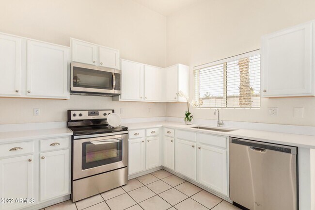 Foto del edificio - 5960 S Brittany Ln