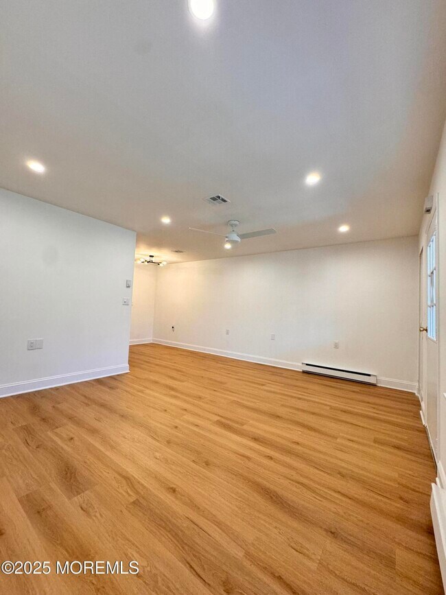 Foto del edificio - 878 Balmoral Ct