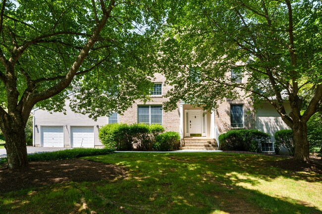 Building Photo - 22 Stonewall Cir