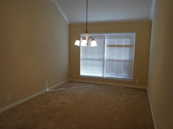 Building Photo - 87 Blue Thorn Trail