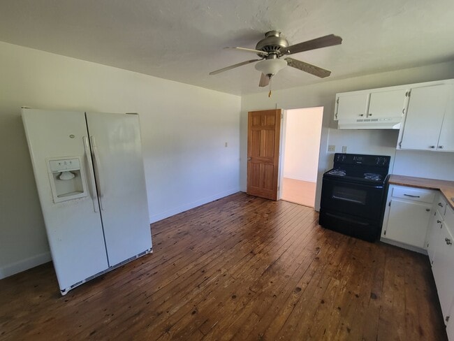 Building Photo - 317 Poplar St