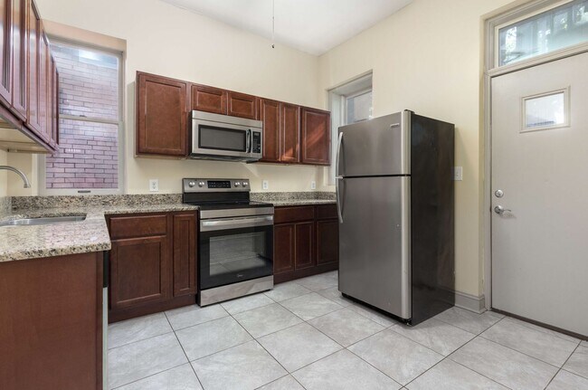 Foto del edificio - 1361 S Brook St