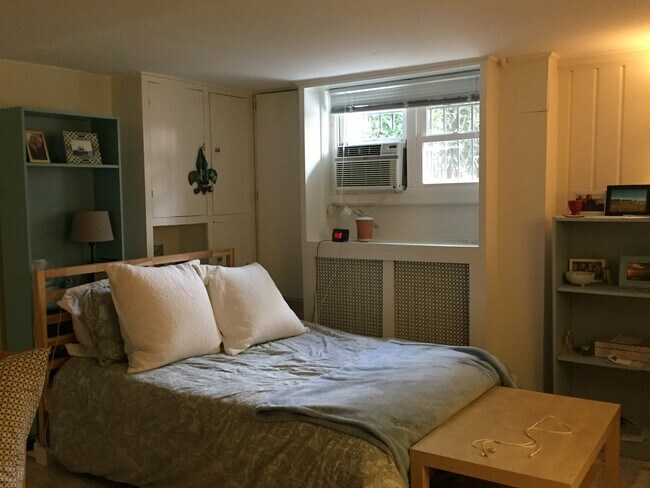 Foto del edificio - 1427 33rd St NW