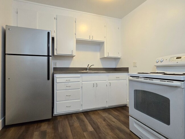 Building Photo - 511-523 E Reed St