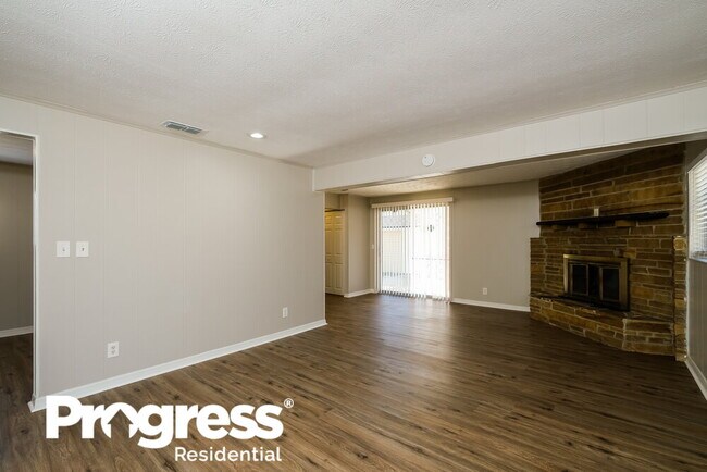 Building Photo - 9153 Jackson Ave