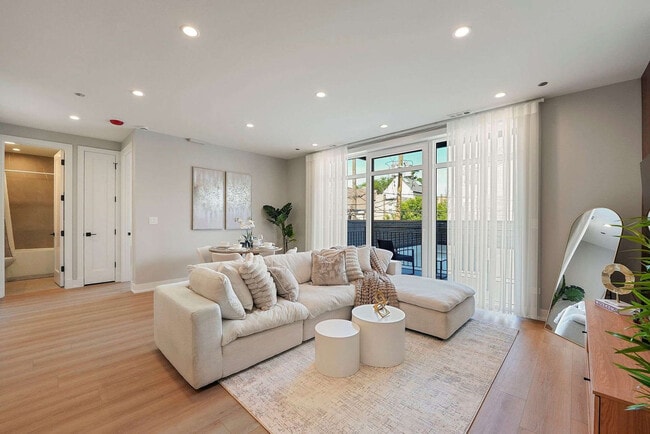 Foto del edificio - 2344 W Polk St