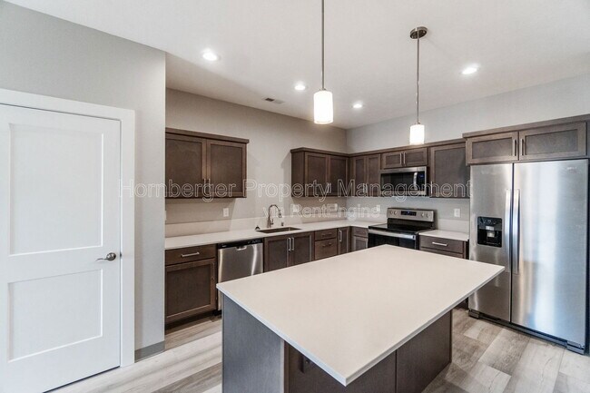 Foto del edificio - 1717 N Manifold Ln
