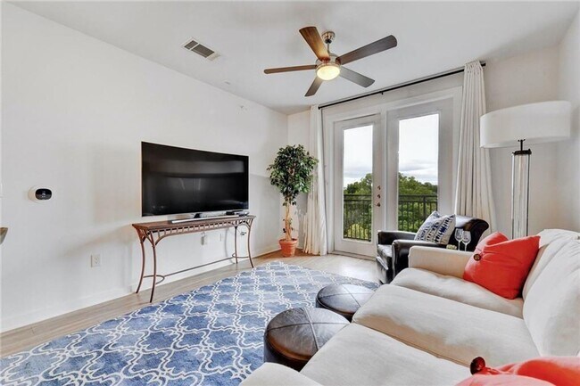 Foto del edificio - 1900 Barton Springs Rd