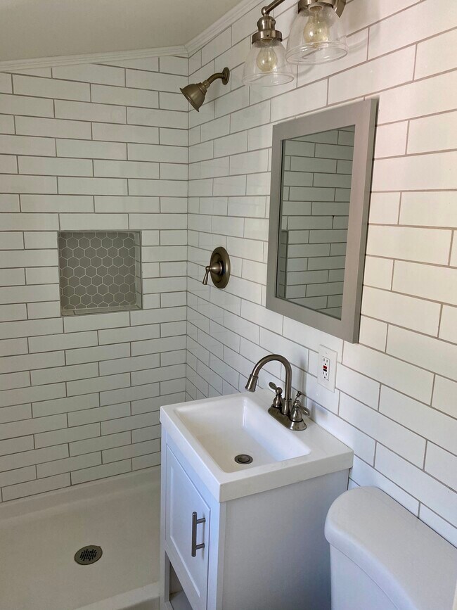 Foto del edificio - 3108 Laurel Ave