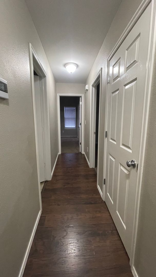 Building Photo - Remodeled BA Home- 3BD 2BA w/ Fireplace