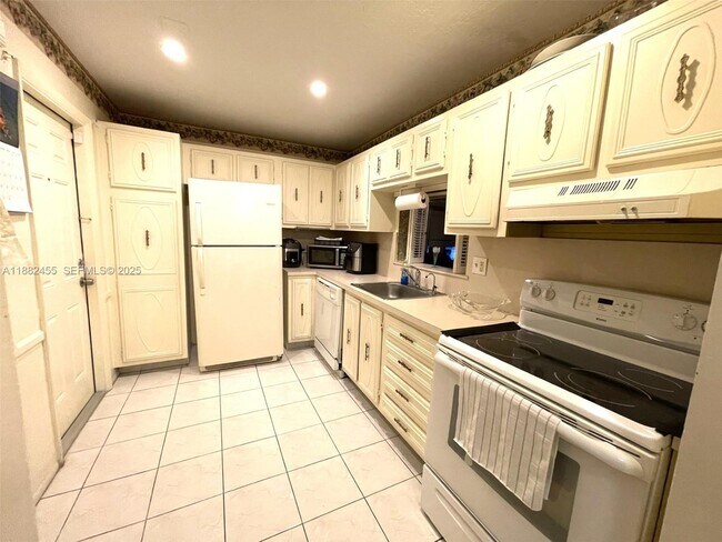 Foto del edificio - 4151 NW 41st St