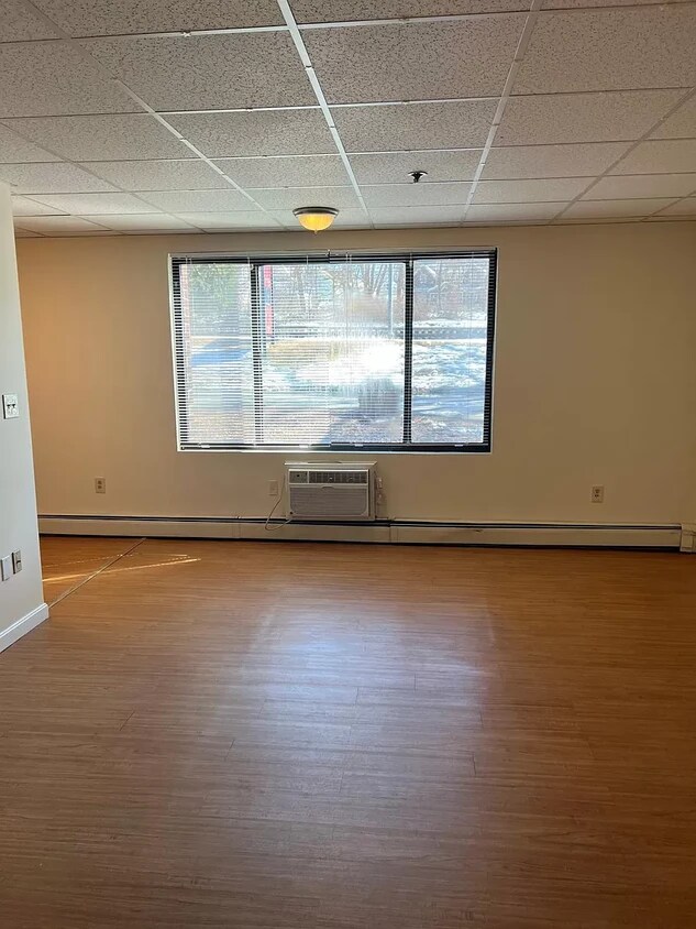 90 Sutton St Unit 5A, North Andover, MA 01845 Condo for Rent in North