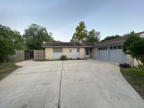 Building Photo - 4318 Temple Hill