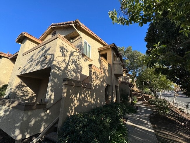 Building Photo - 207 Woodland Pkwy