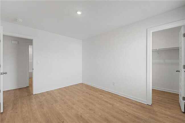 Building Photo - 3021 Laredo Ln