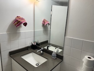 Building Photo - 639-639 Constance Ave