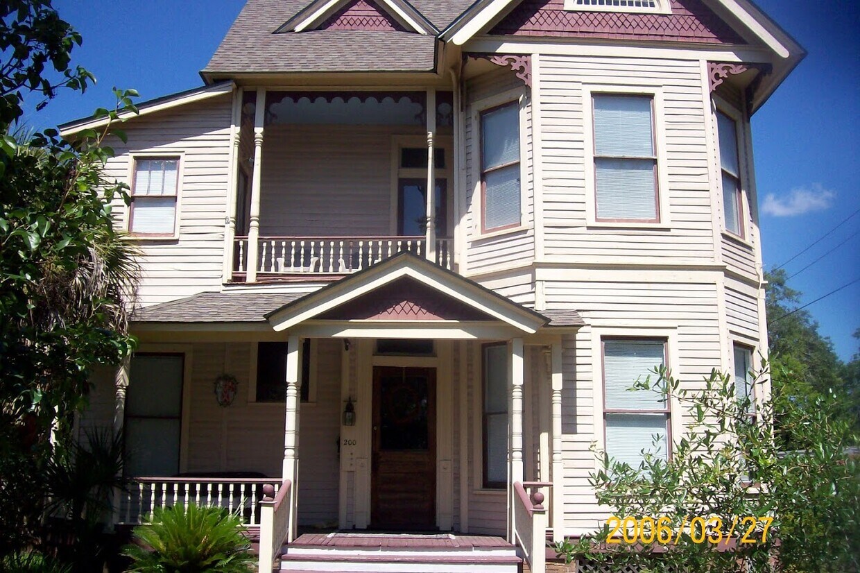 Foto del edificio - 1358 Church St