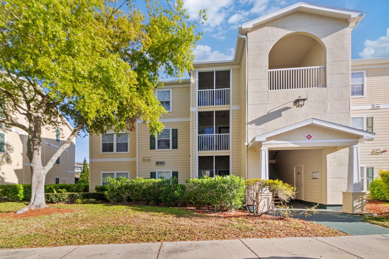 Foto principal - New Tampa 2 Bedroom Condo for Lease