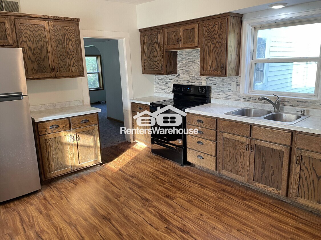 Foto principal - 1320 County Rd A