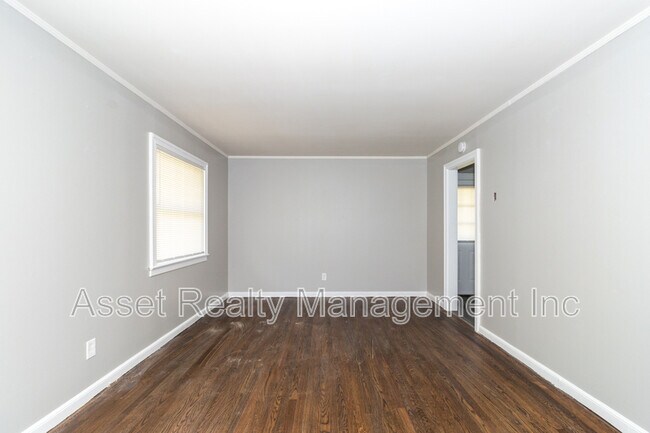 Foto del edificio - 4802 Inskip Rd