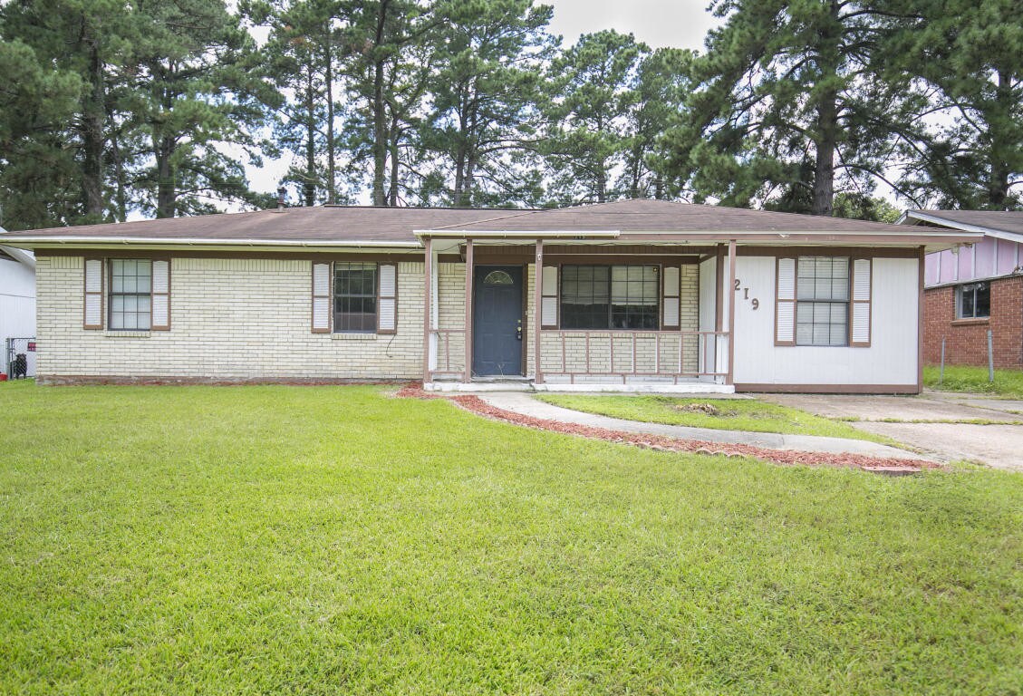 219 Ivy St, New Llano, LA 71461 House for Rent in New Llano, LA