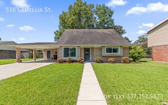 Building Photo - 516 Camellia Dr