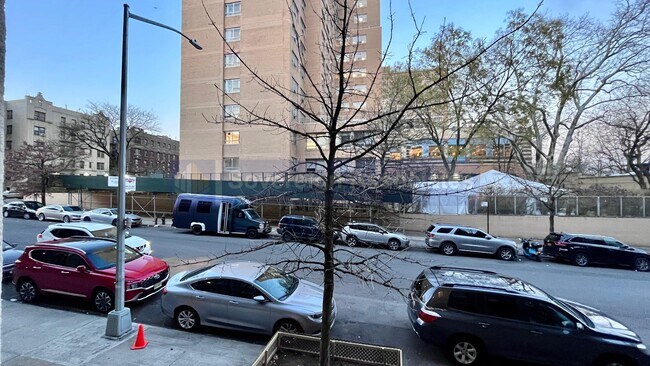 Building Photo - 510 West 190th st