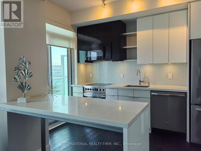 Building Photo - 33-1633 Shore Breeze Dr