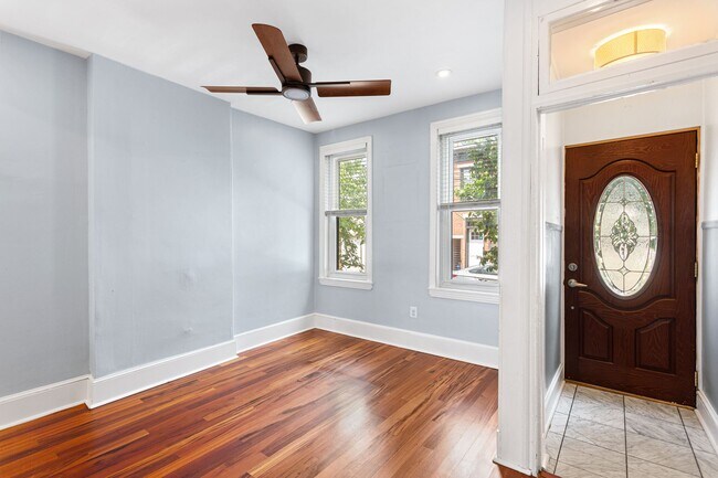 Building Photo - 2225 Taggert St
