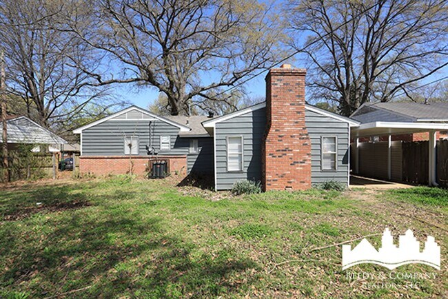 Building Photo - 1555 Staunton Dr