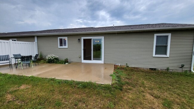 Exterior Back - 10609 E Lovejoy Rd