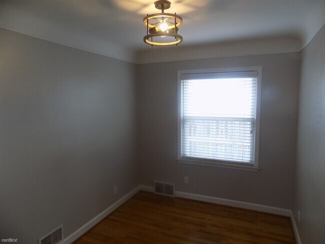 Building Photo - 3 br, 1 bath House - 3602 Ravena Ave