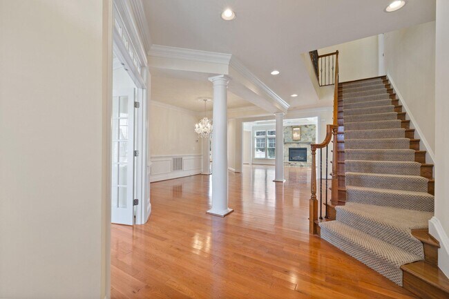 Building Photo - 9313 Talisman Dr
