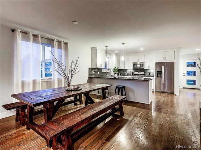 Photo - 2951 S Lincoln St House