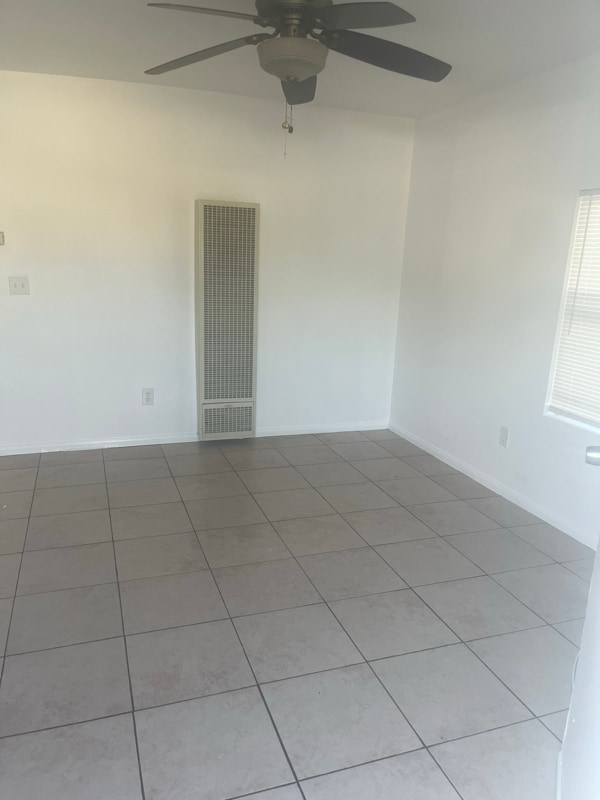 Foto del edificio - 102 W Hall Ave