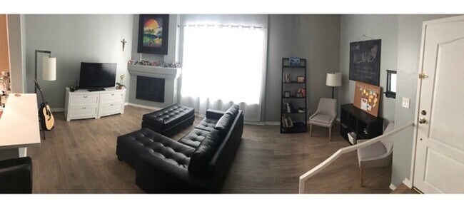 Building Photo - 7033 La Tijera Blvd