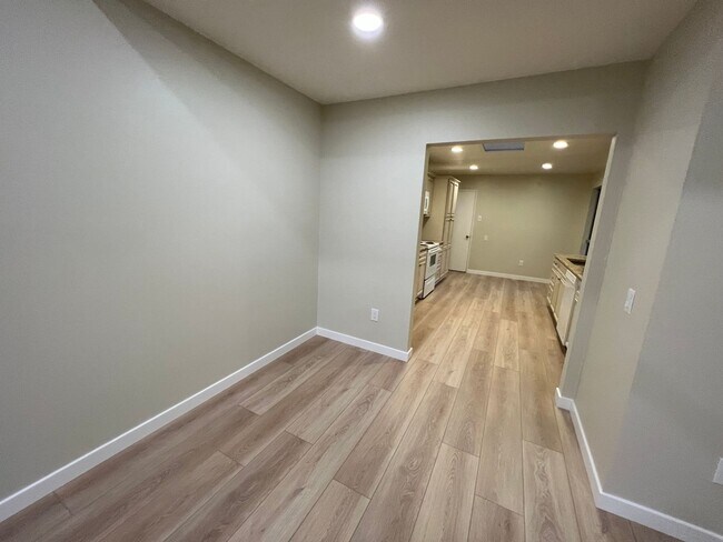 Building Photo - Beautiful Coronado II for Rent