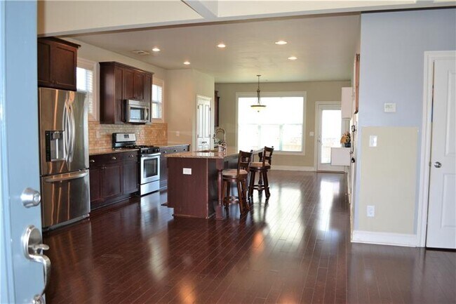 Foto del edificio - 967 Wolfe Ln NW