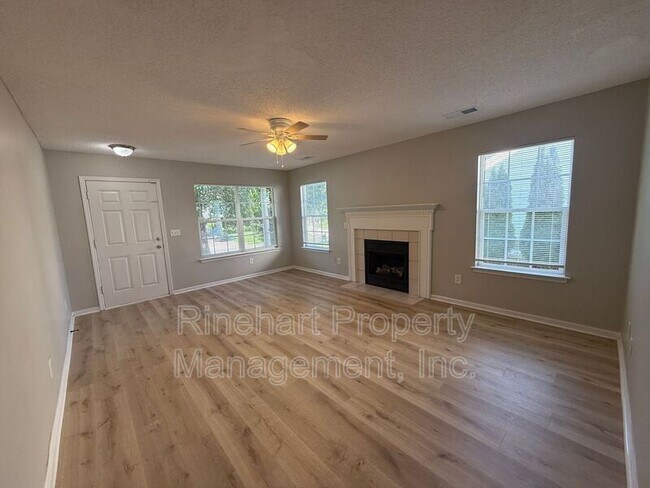 Building Photo - 1770 Baylor Dr