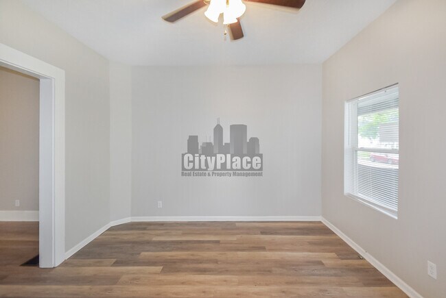 Foto del edificio - 2862 Highland Pl