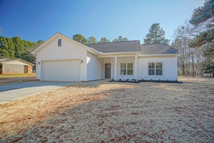Primary Photo - 260 Acorn Acres Rd