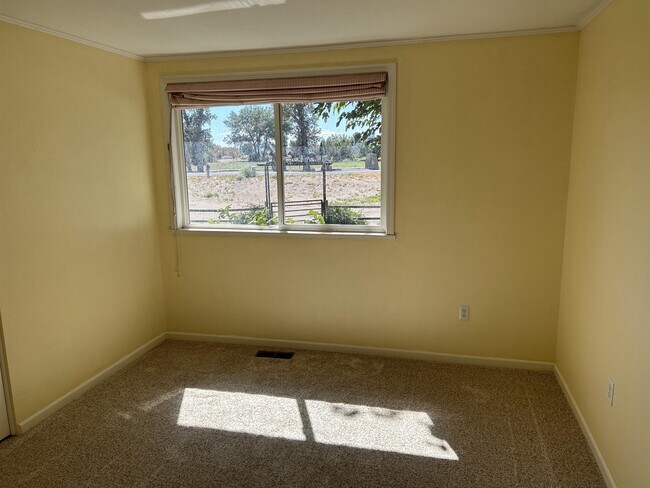 Foto del edificio - 4300 Cox Rd