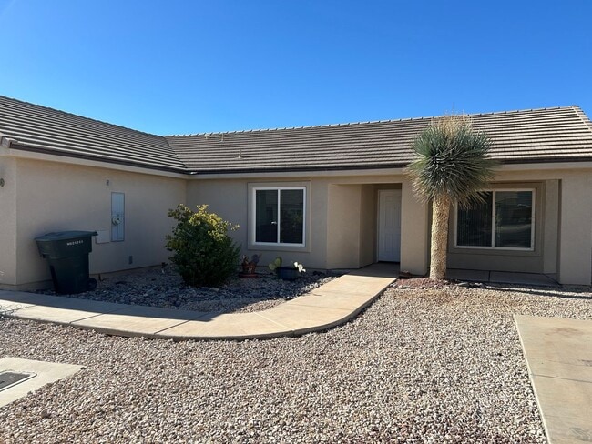Foto del edificio - 3 Bedroom, 2 bath home in non HOA
