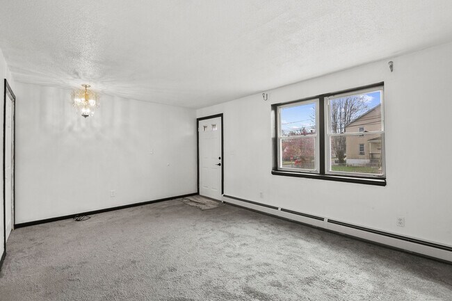 Building Photo - 220 Lasalle St