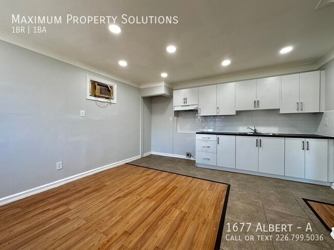 Building Photo - 1 bedroom recently updated available immed...