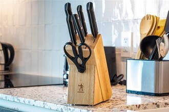 Building Photo - 159 NE 6th St