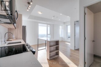 Building Photo - 3100 Keele St